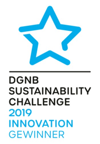 Award: Für unsere auf Leindotter basierenden Lasuren und Holzöle gewannen wir die Sustainability Challenge der Deutschen Gesellschaft für Nachhaltiges Bauen (DGNB) in der Kategorie "Innovation"